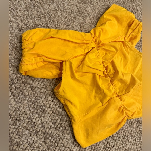Zara off the shoulder bright yellow ruched crop top size small - Picture 7 of 9
